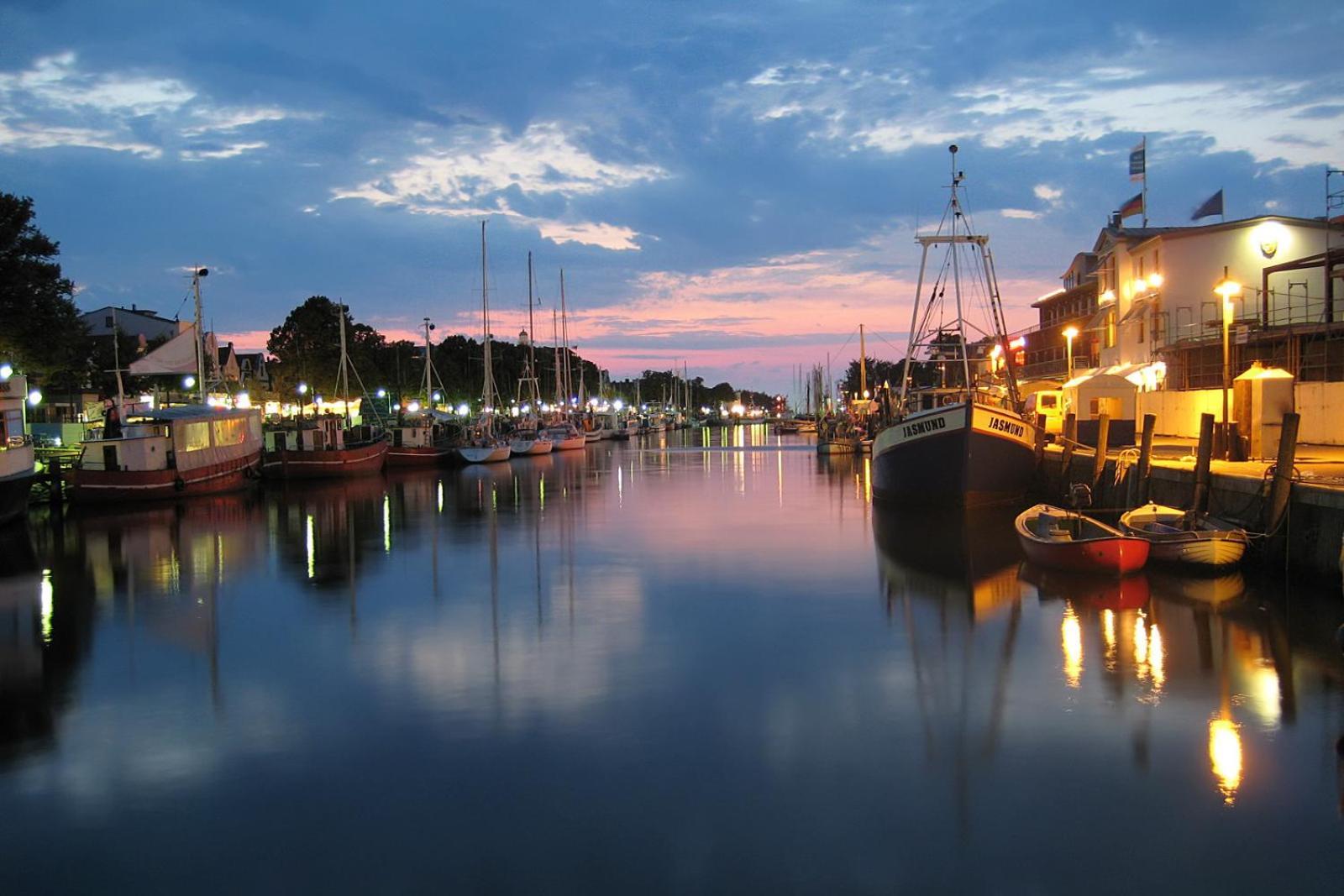 Doppelzimmer Brunch, Direkt Am Alten Strom Rostock Exterior photo